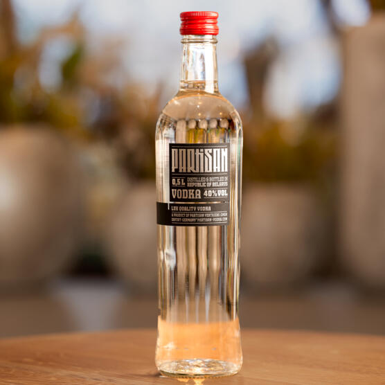 ein Produktbild von: Partisan Vodka  40% Vol 0,5l