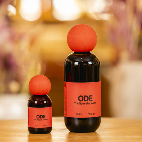 ein Produktbild von: Ode Aperitif Ruby Wood, 105ml, 500ml