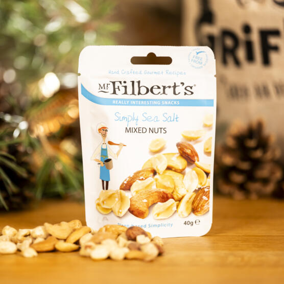 ein Produktbild von: Mr. Filberts Simply Sea Salted, Nussmischung 40g